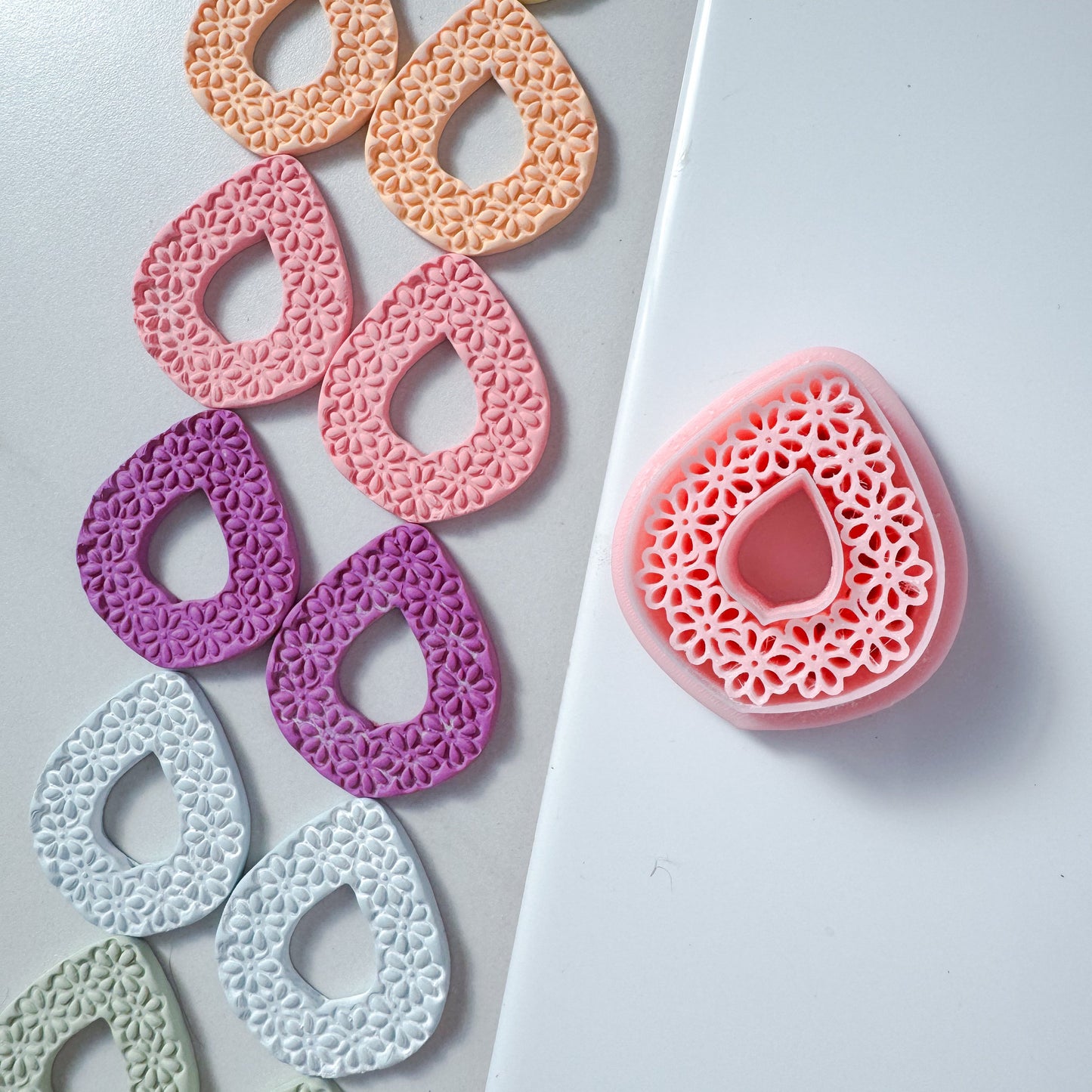 Daisy Teardrop Window Clay Cutter - April 2025 Launch