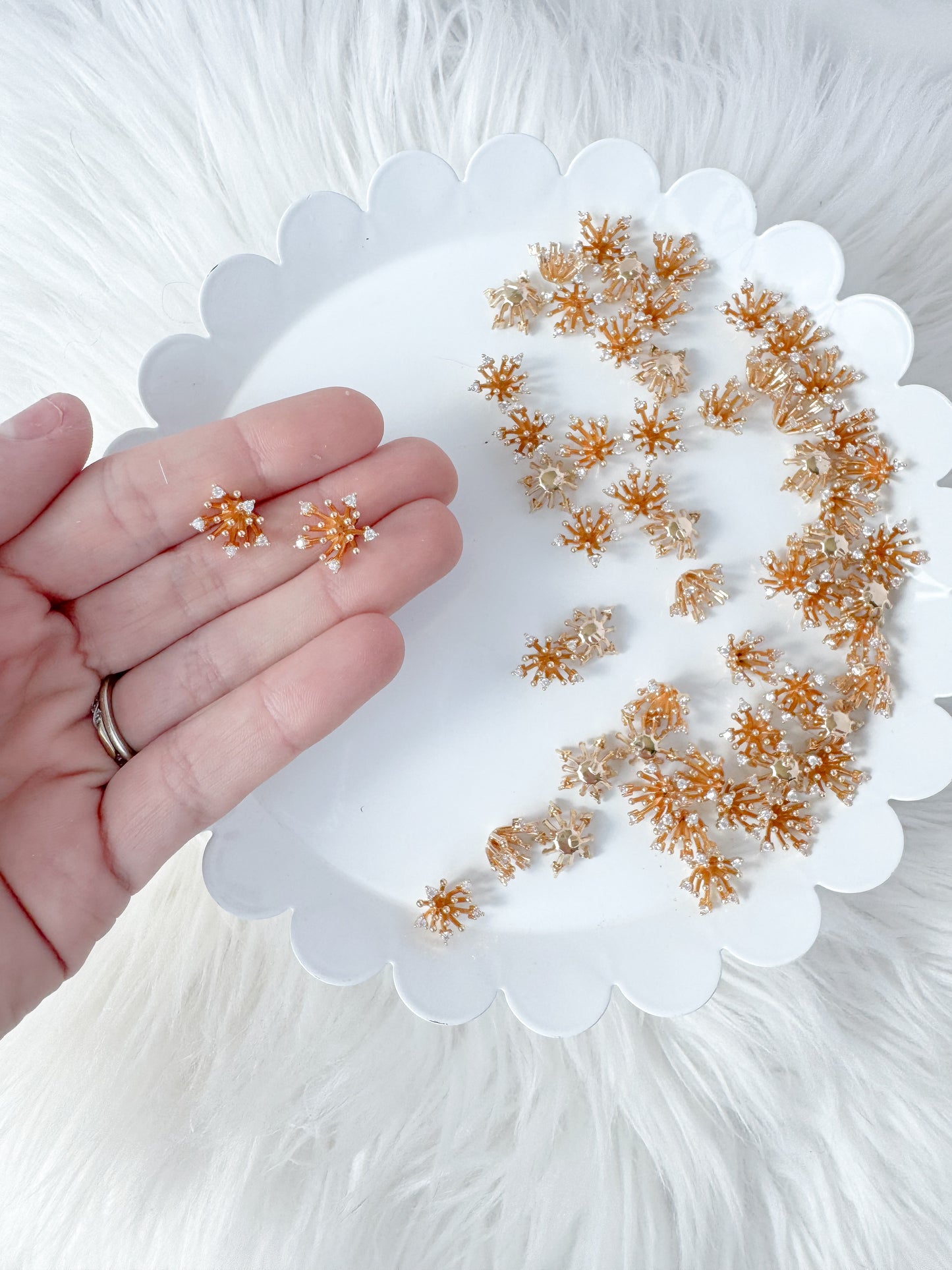 Diamond Tip Stamen - 10 Pieces - April 2025