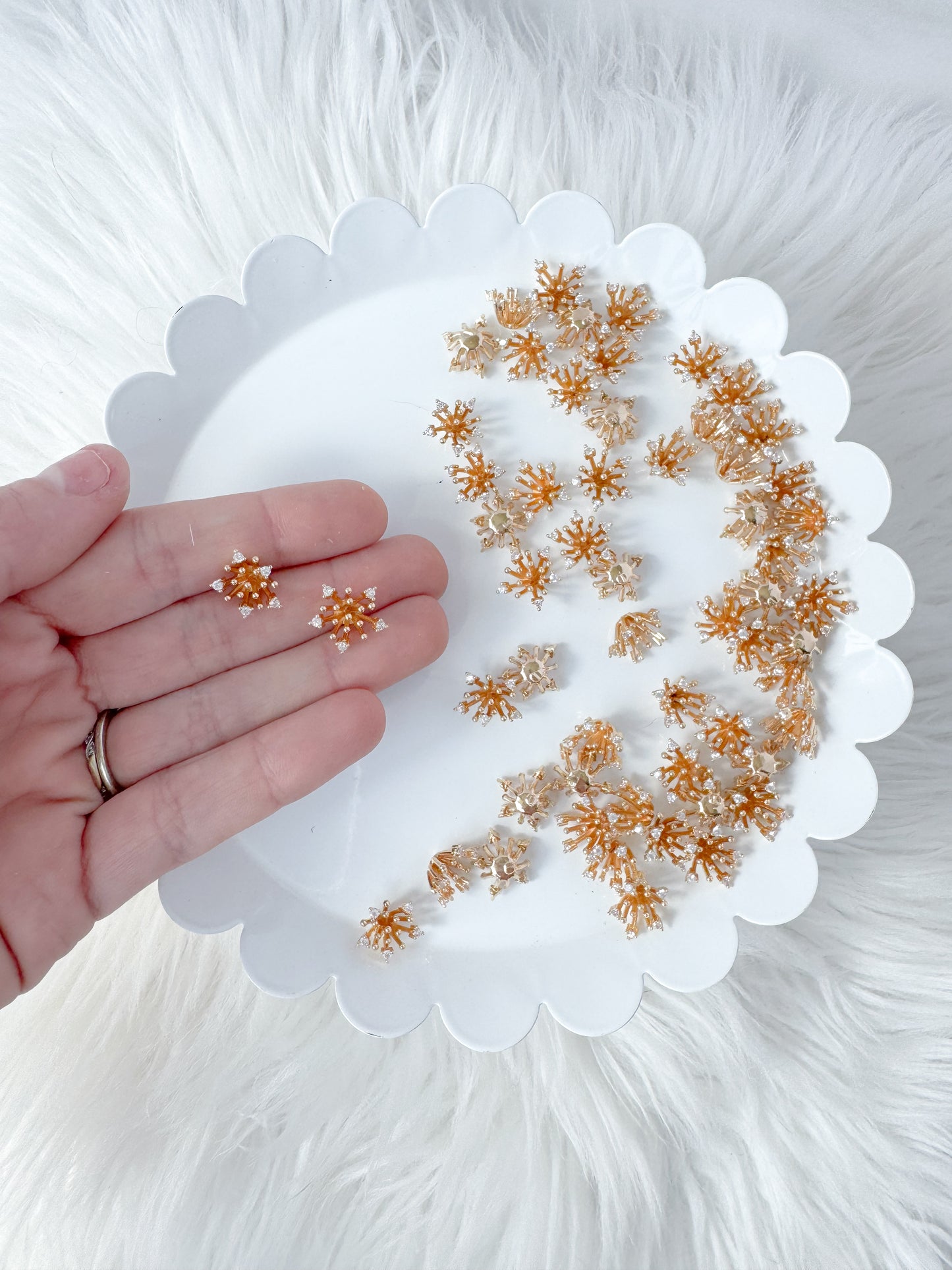 Diamond Tip Stamen - 10 Pieces - April 2025