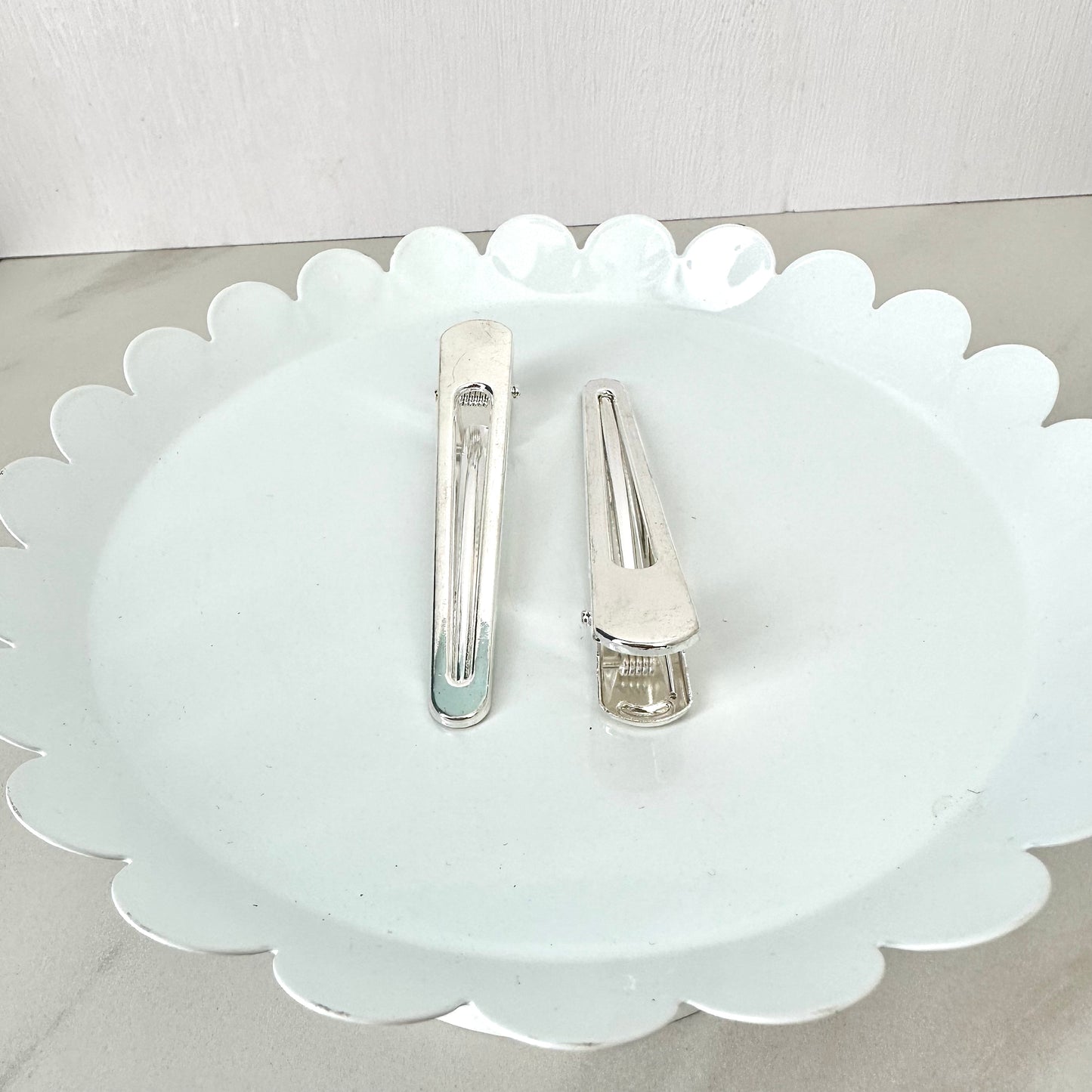 Thin Long Barrette (6 PIECES) - September 2023