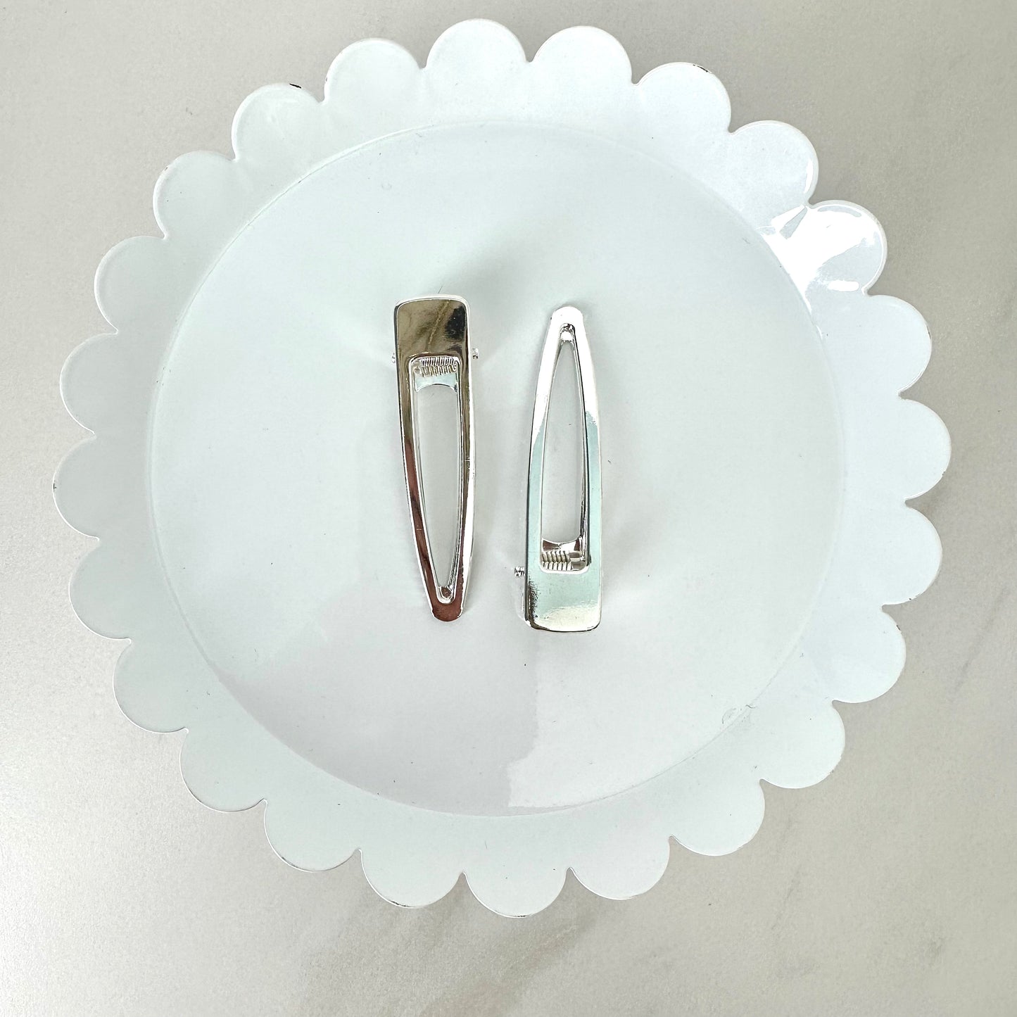 Round Dagger Small Barrette (6 PIECES) - September 2023