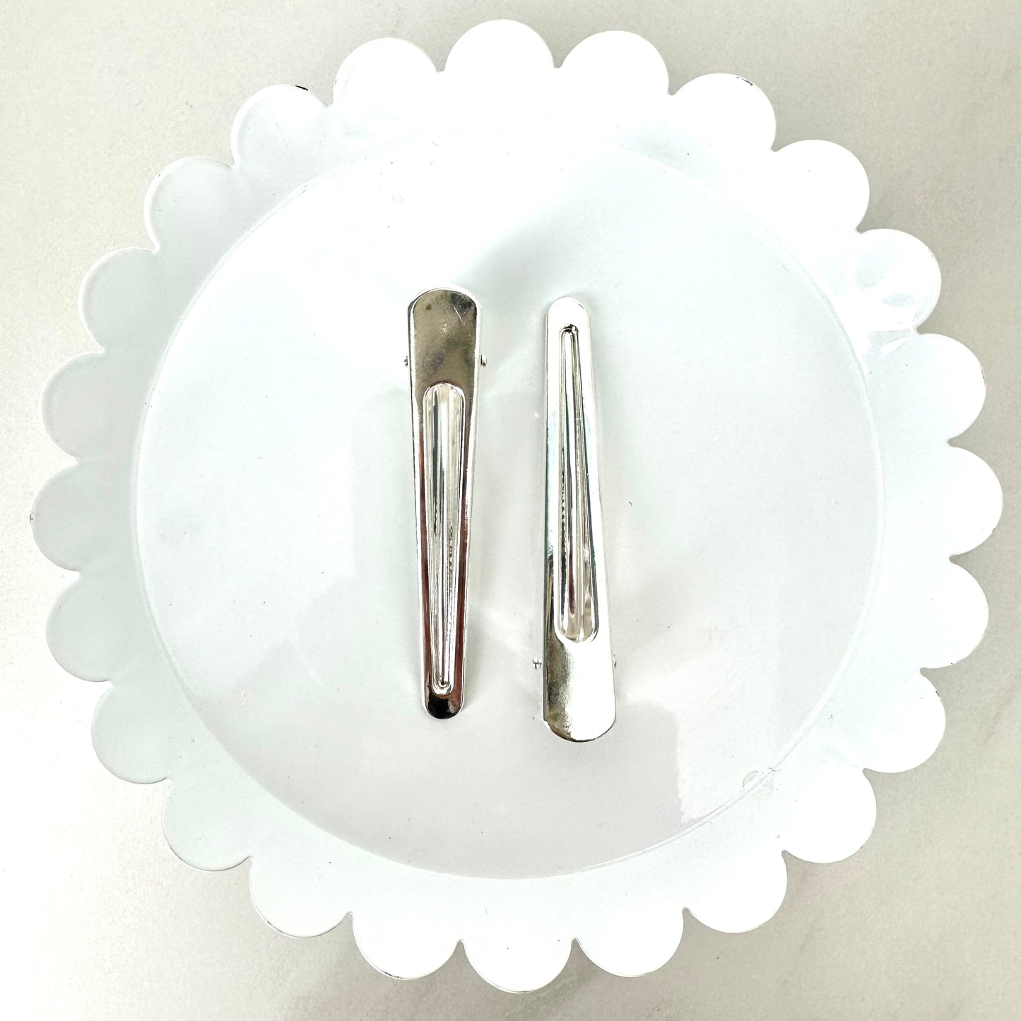 Thin Long Barrette (6 PIECES) - September 2023