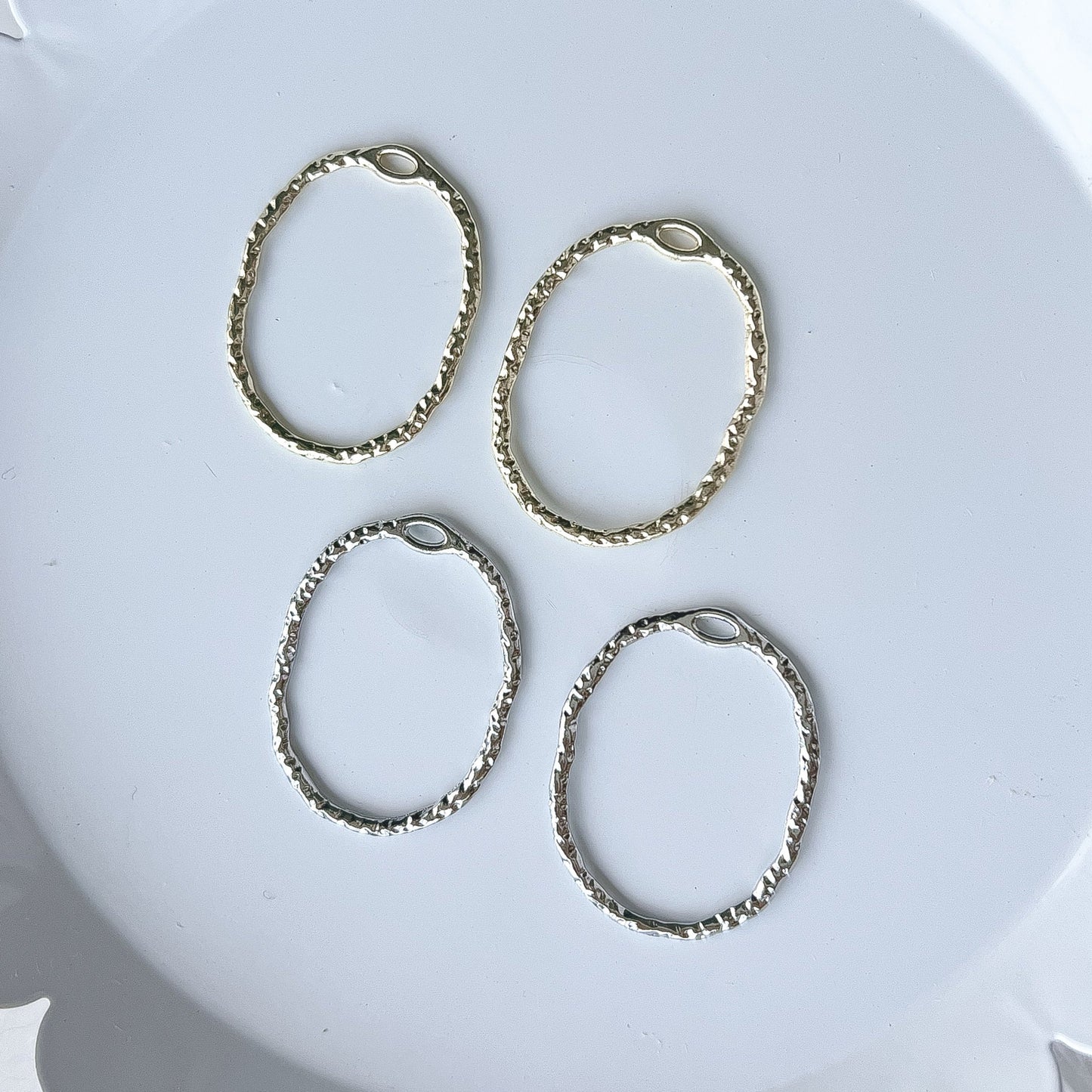Oval Hammered Bezel- 10 PIECES - September 2024 Launch
