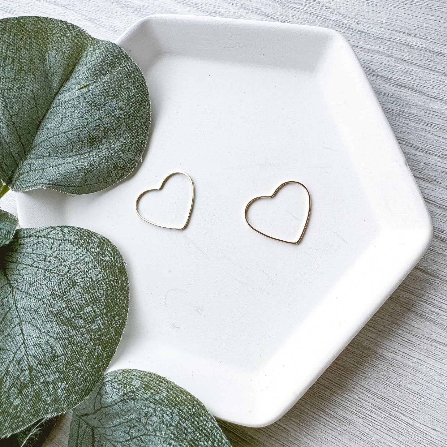 Open Heart Bezel Charms - 10 PIECES