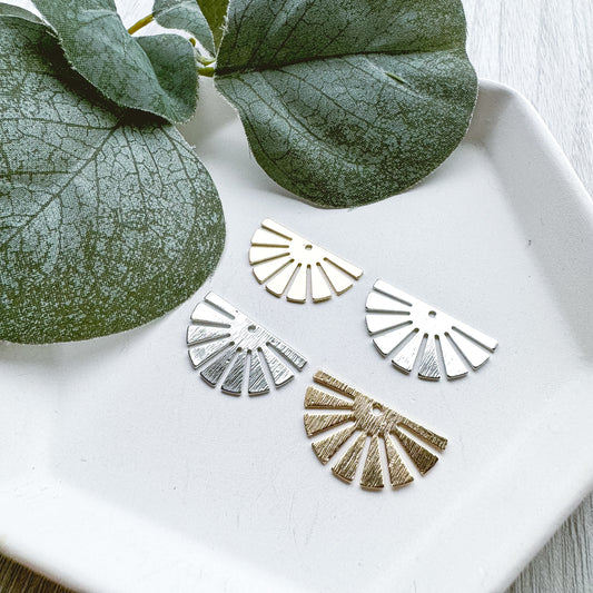 Half Sun Charm - 10 pieces