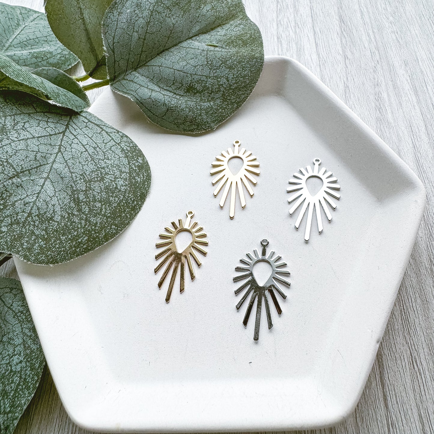 Vector Line Charm (10 PIECES) - February Launch