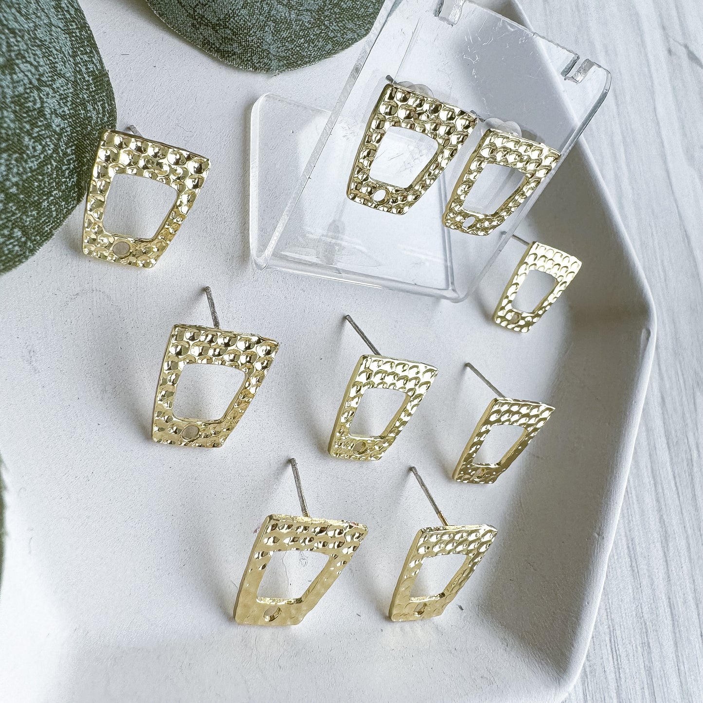 Hammered Trapezoid Stud Finding- 10 PIECES