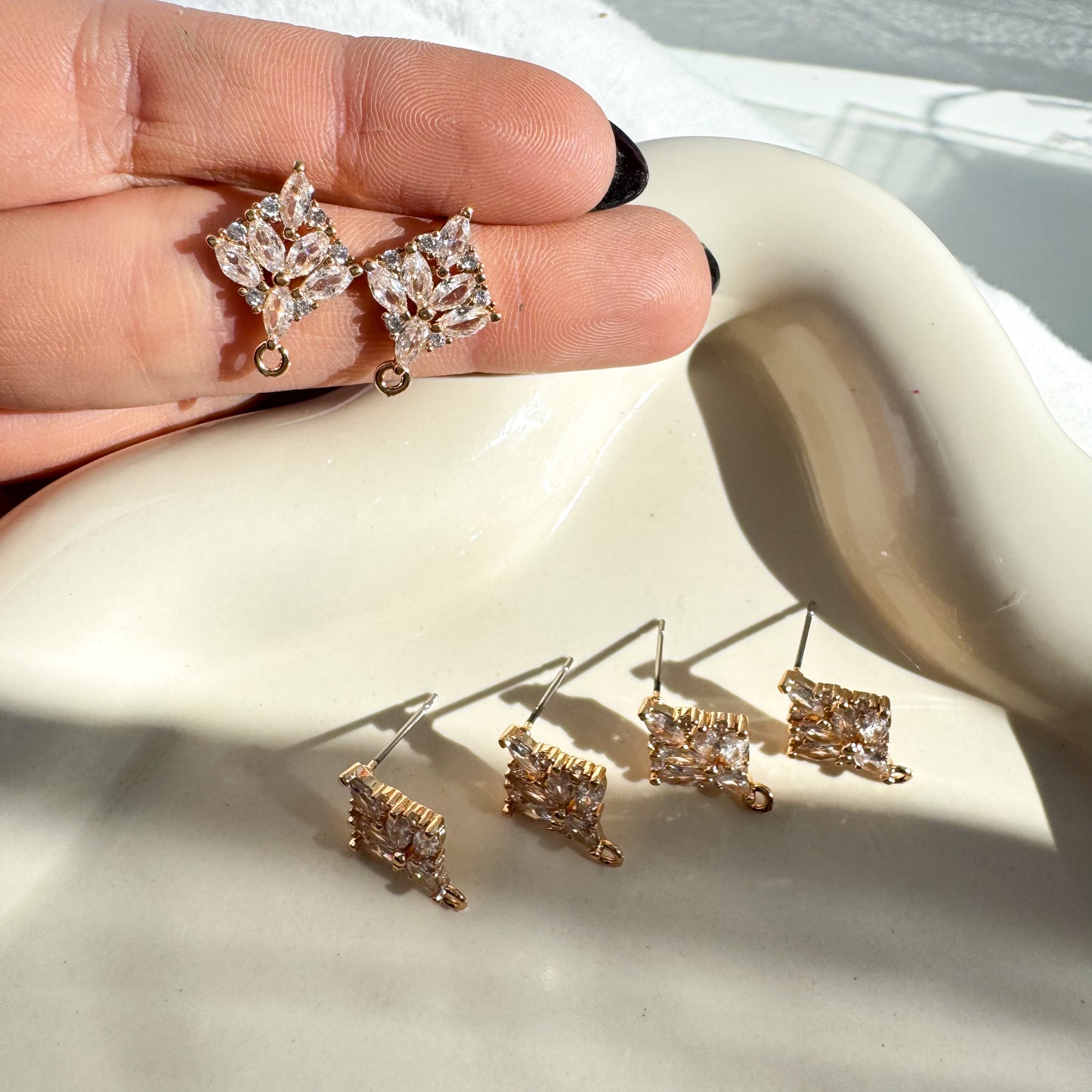 Multigem Stud Finding - 10 PIECES - October 2025 Launch