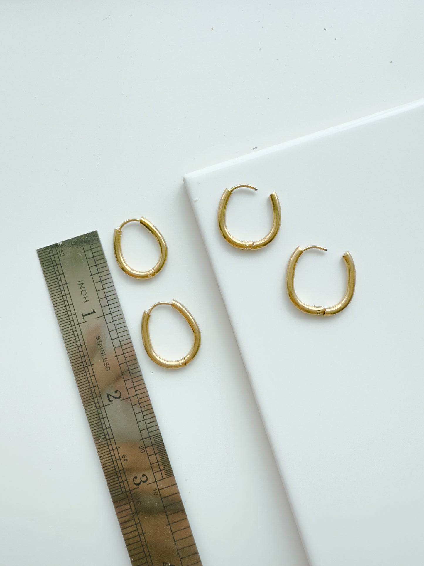 Round Teardrop Click Hoop - 10 PIECES - July 2025 Launch