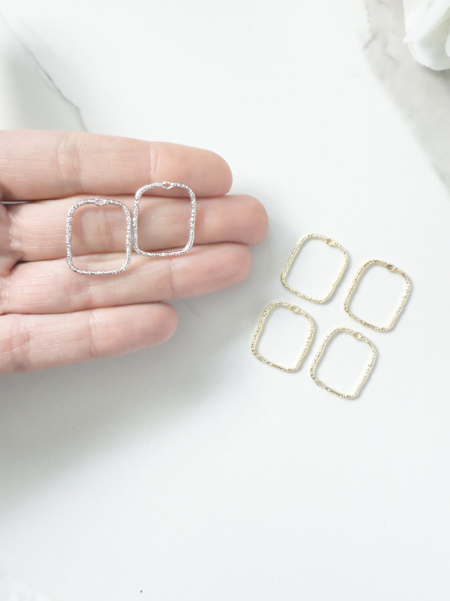Small Hammered Rectangle Bezel Charm (10 PIECES) - September 2025 Launch