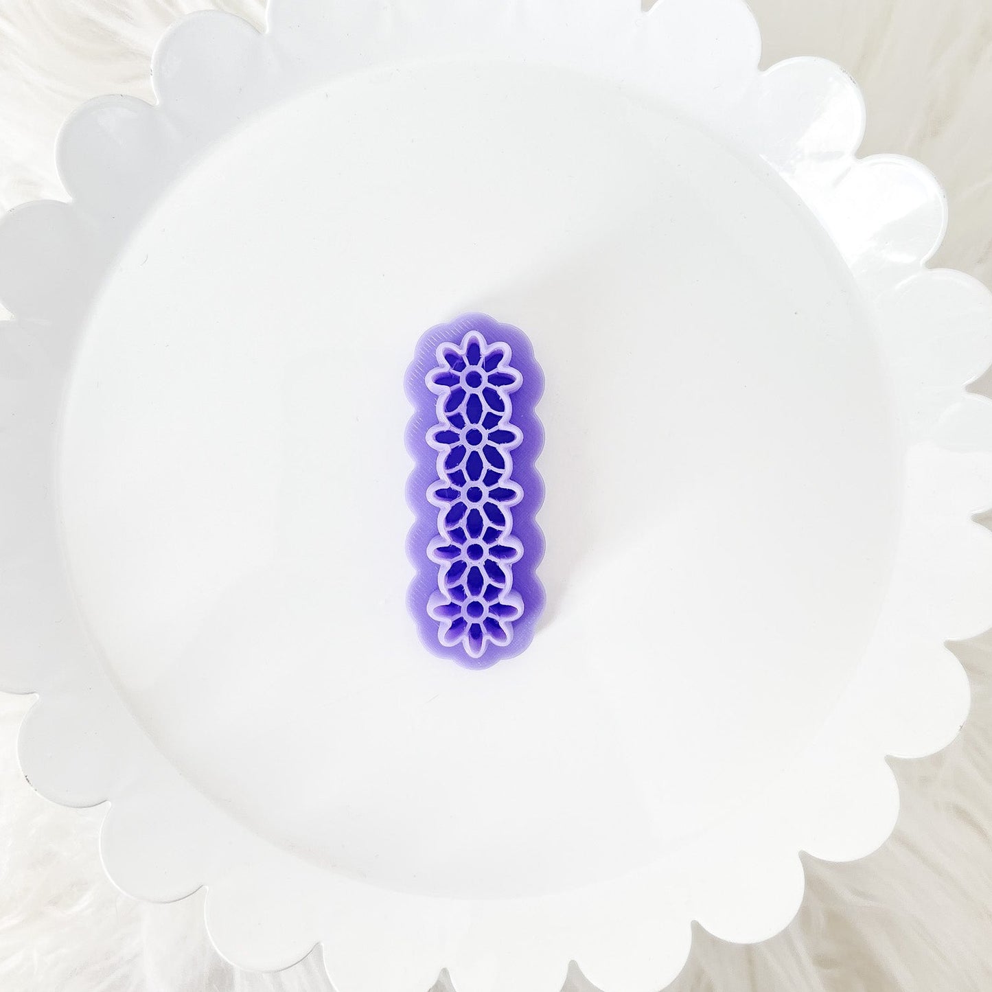 Daisy Chain Huggie Clay Cutter - October Launch