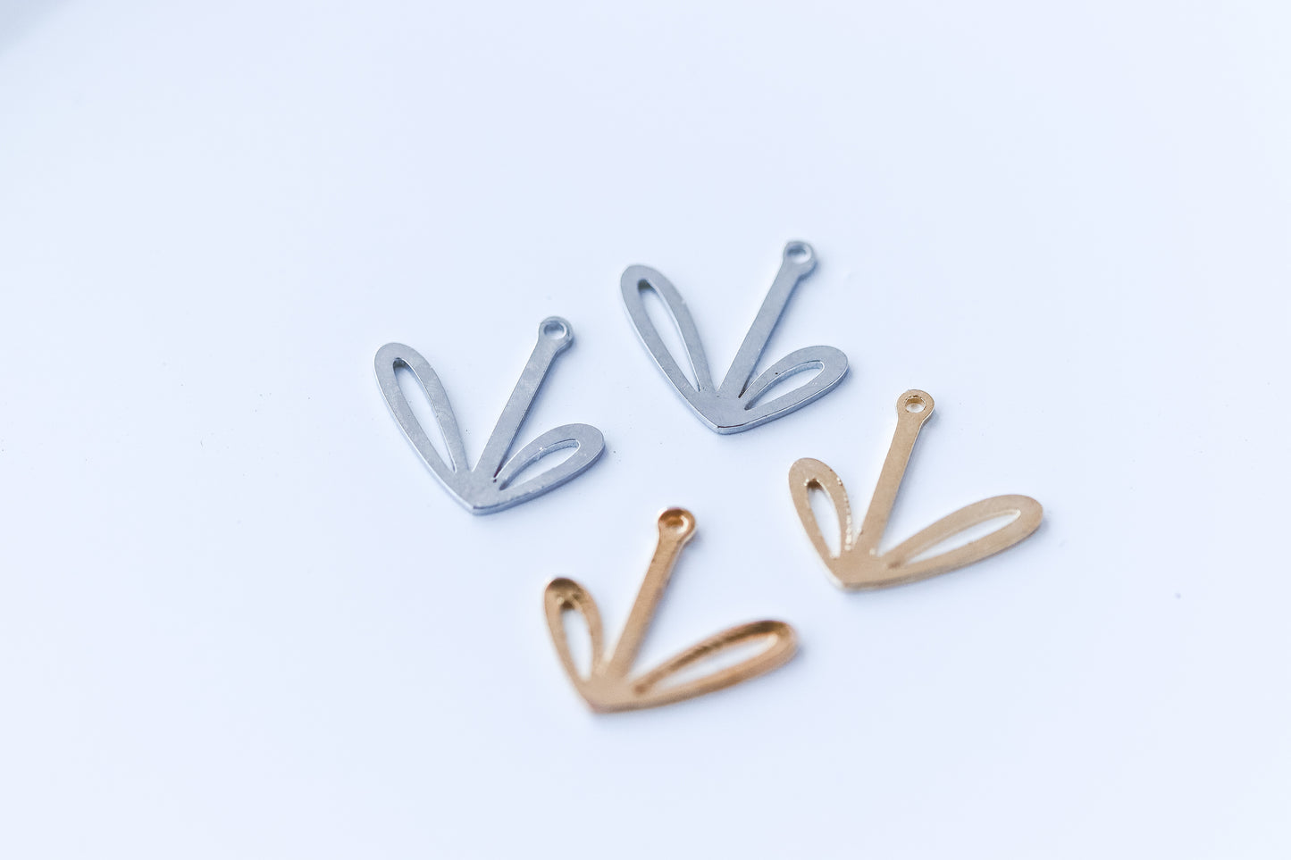 Plant Stem Leaf Charm - 10 PIECES