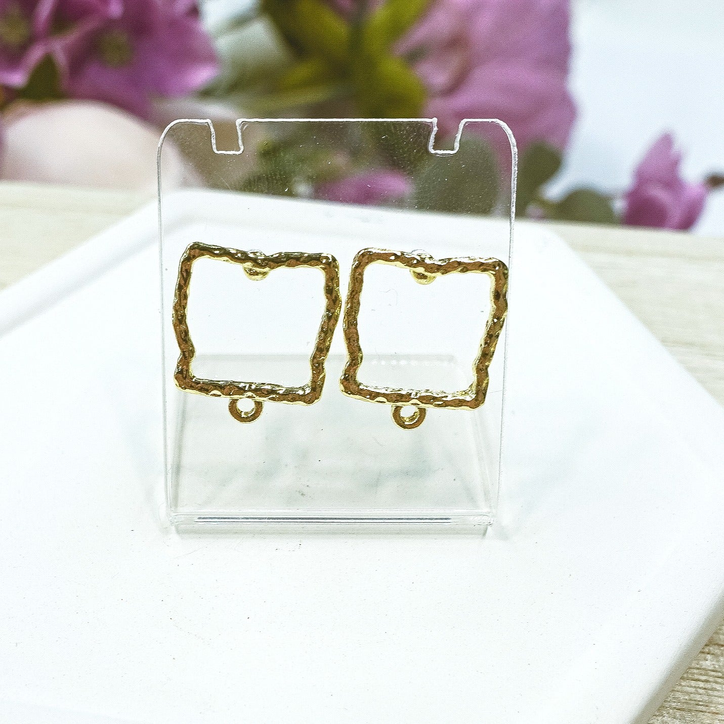 Hammered Square Stud Finding - 10 PIECES