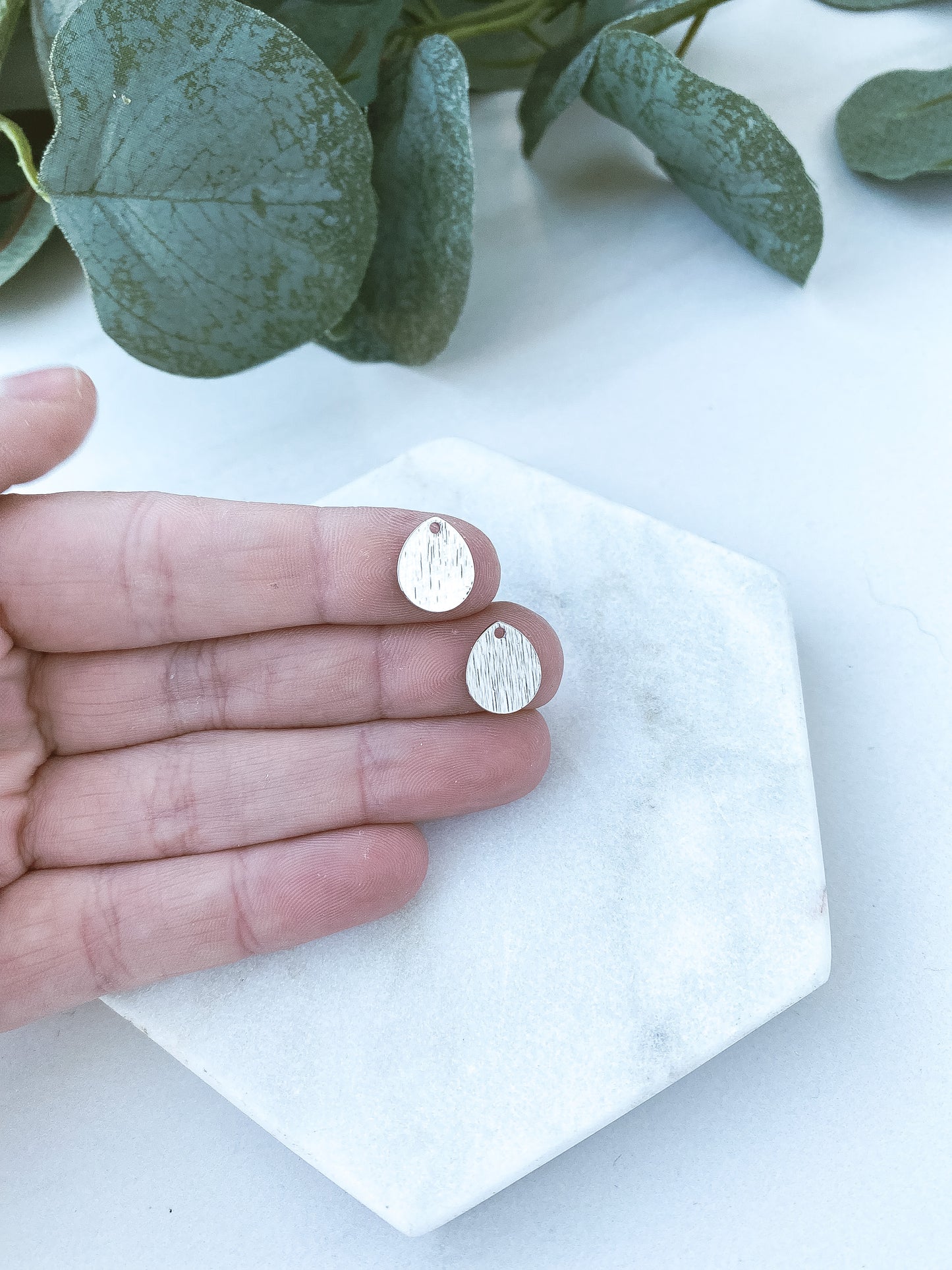 Small Teardrop Charm - 10 PIECES