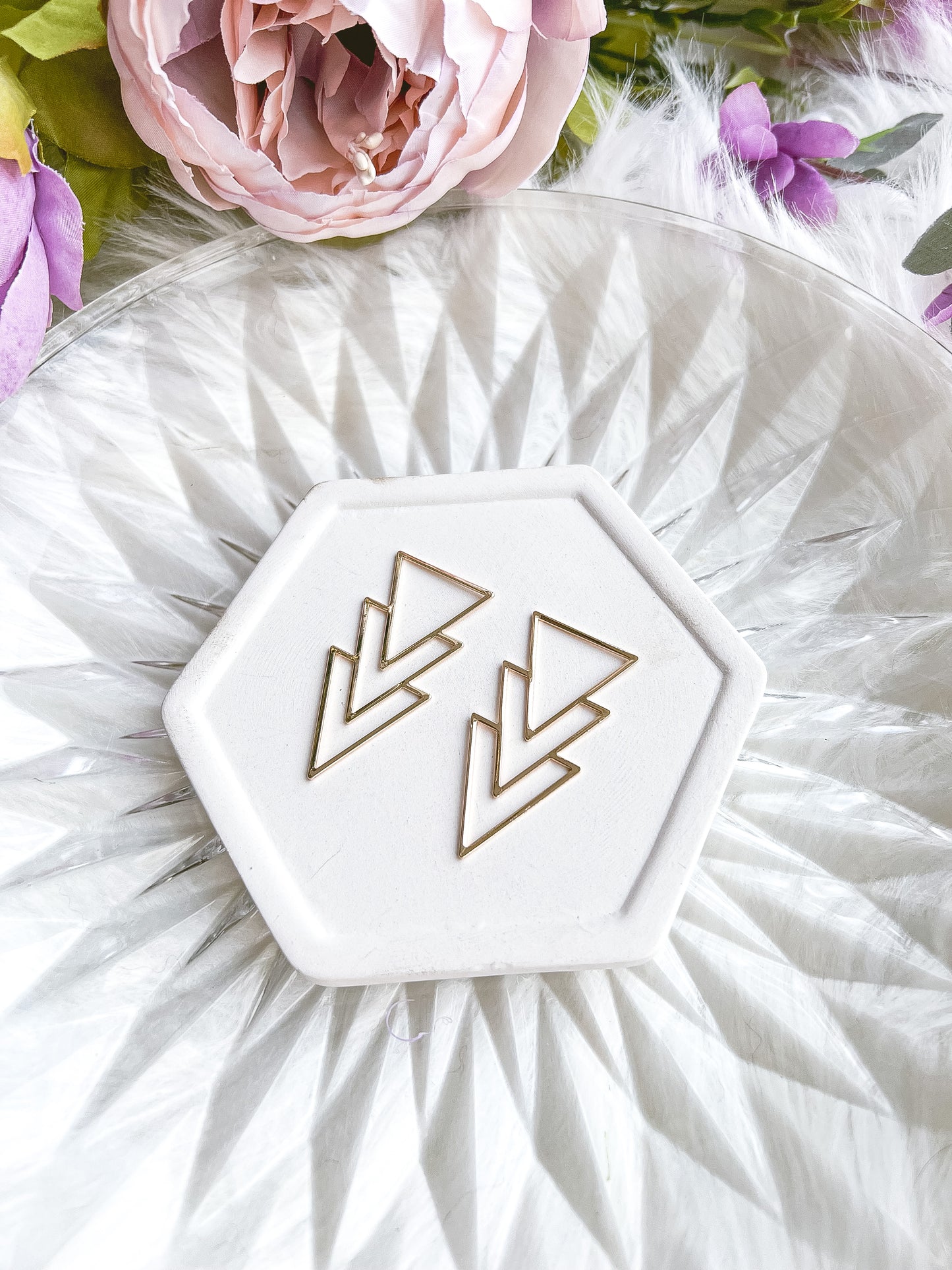 Dagger Triangle Bezel Charm - 10 PIECES