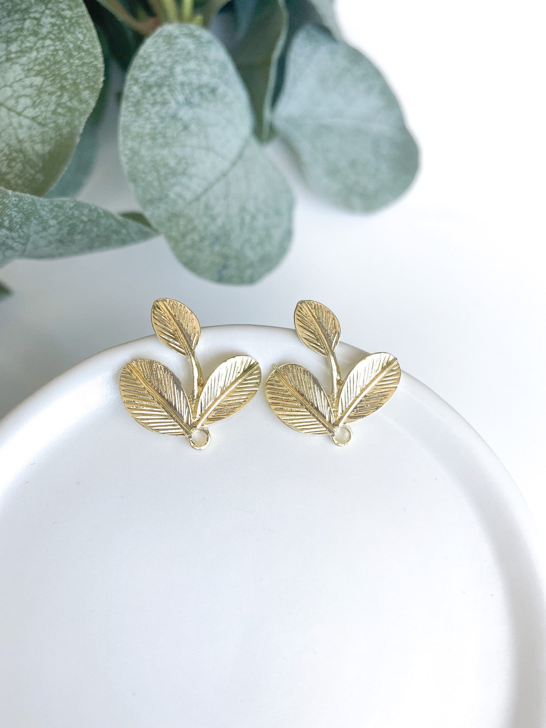 Leaf Stem Gold Stud Finding - 10 Pieces