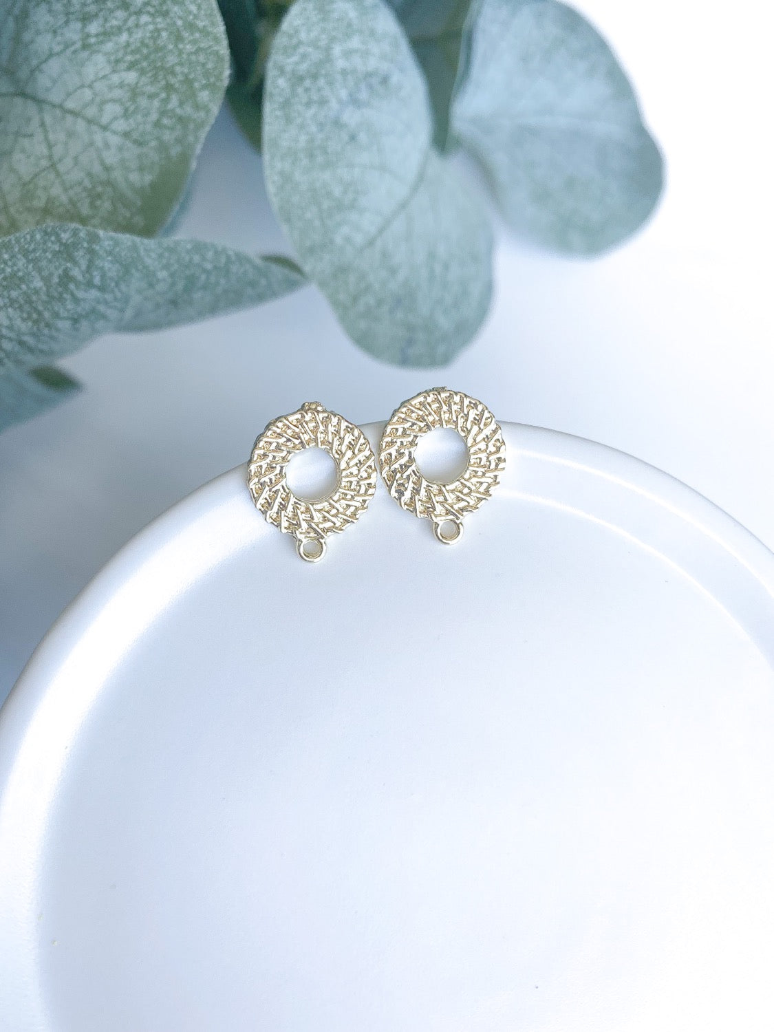 Texture Circle Stud Finding - 10 Pieces