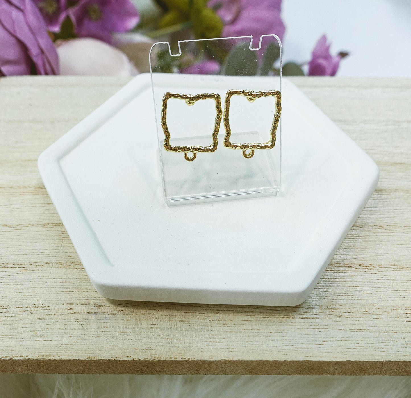 Hammered Square Stud Finding - 10 PIECES