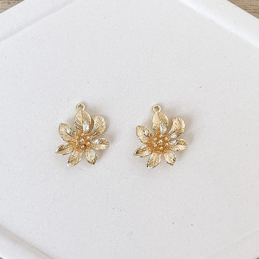 Gold Poinsettia Charm - 10 Pieces