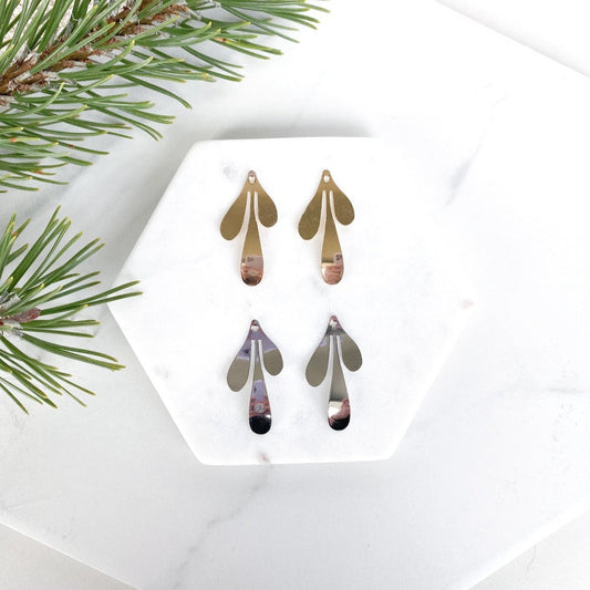 3 Petal charm - 10 Pieces