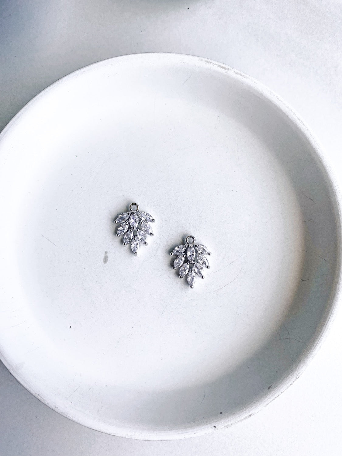 Vintage Diamond Charm - 10 PIECES