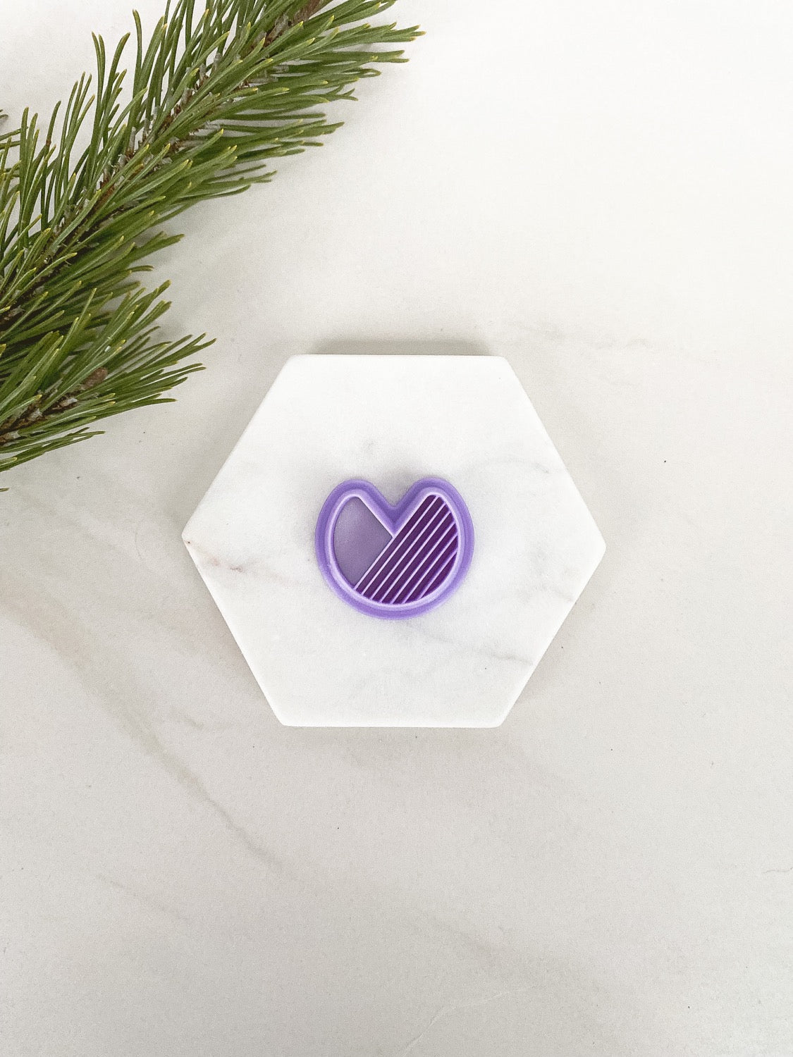 Deco Circle Cut with Imprint Lines