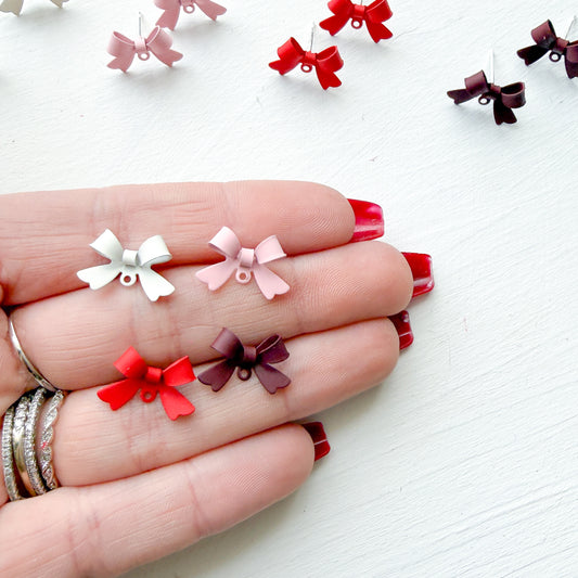 Bow Enamel Stud Finding- 10 PIECES - December 2025 Launch
