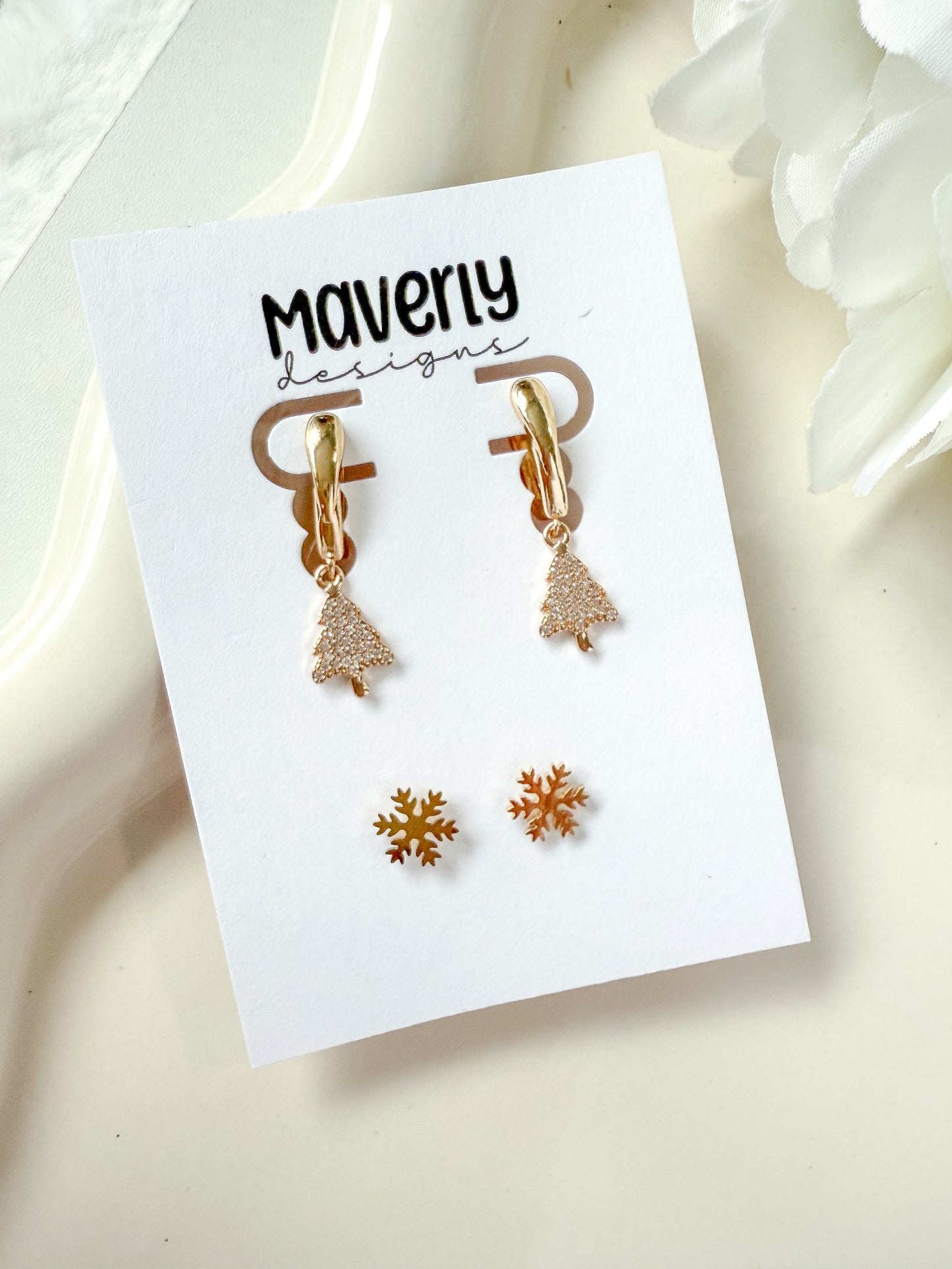 Huggie Tree Dangle & Snowflake Stud - Christmas Set - November 2025