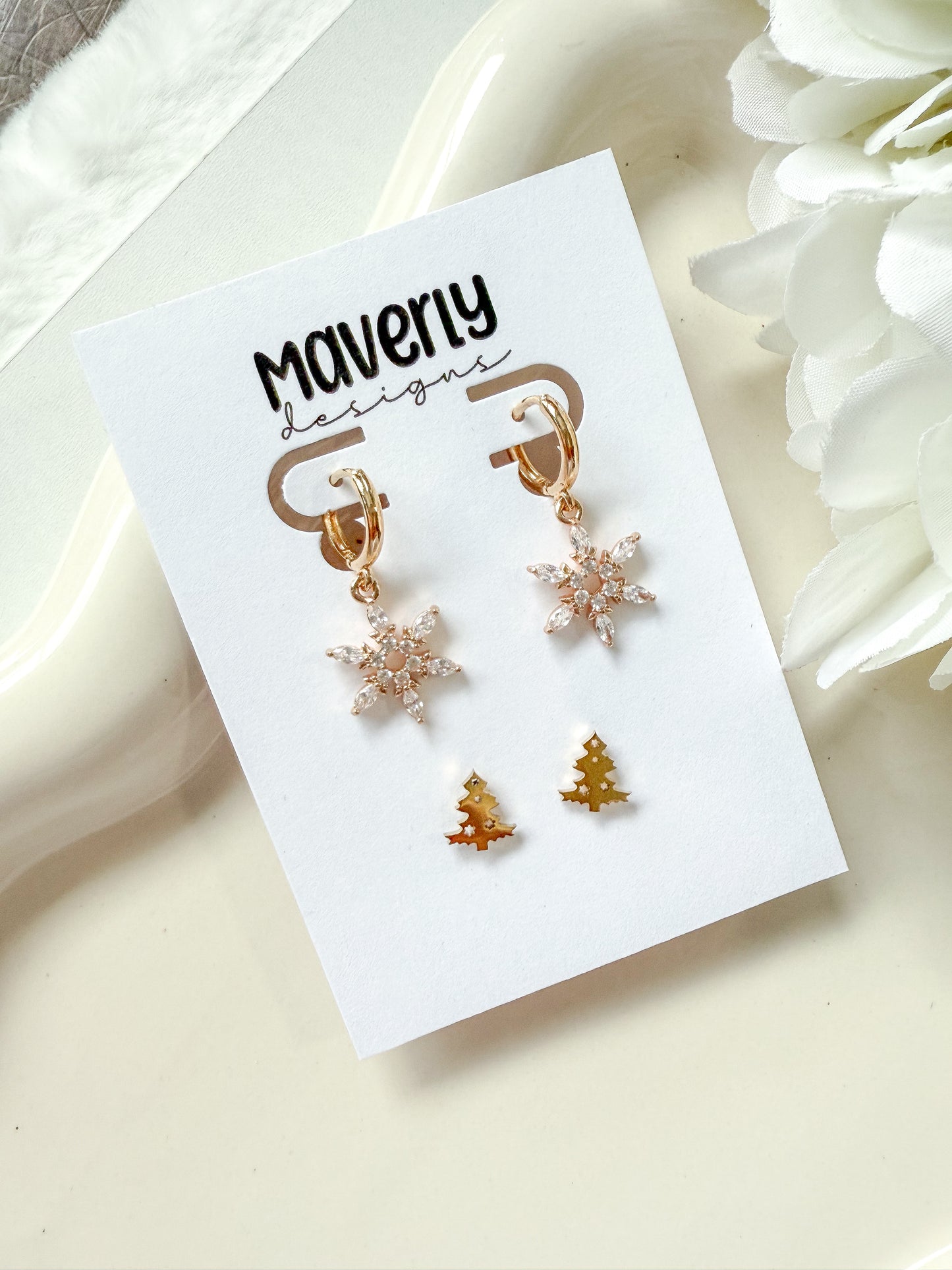 Huggie Snowflake Dangle & Tree Stud - Christmas Set - November 2025