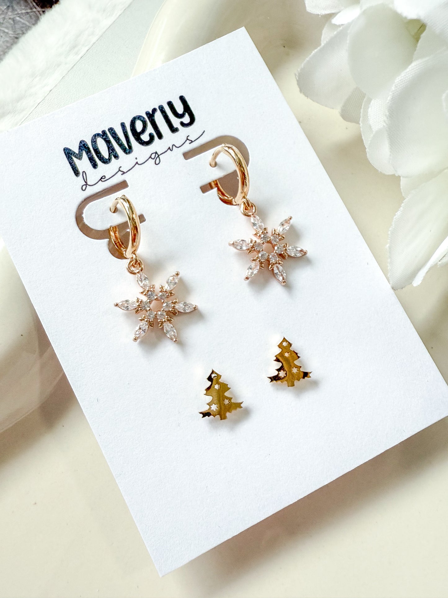 Huggie Snowflake Dangle & Tree Stud - Christmas Set - November 2025