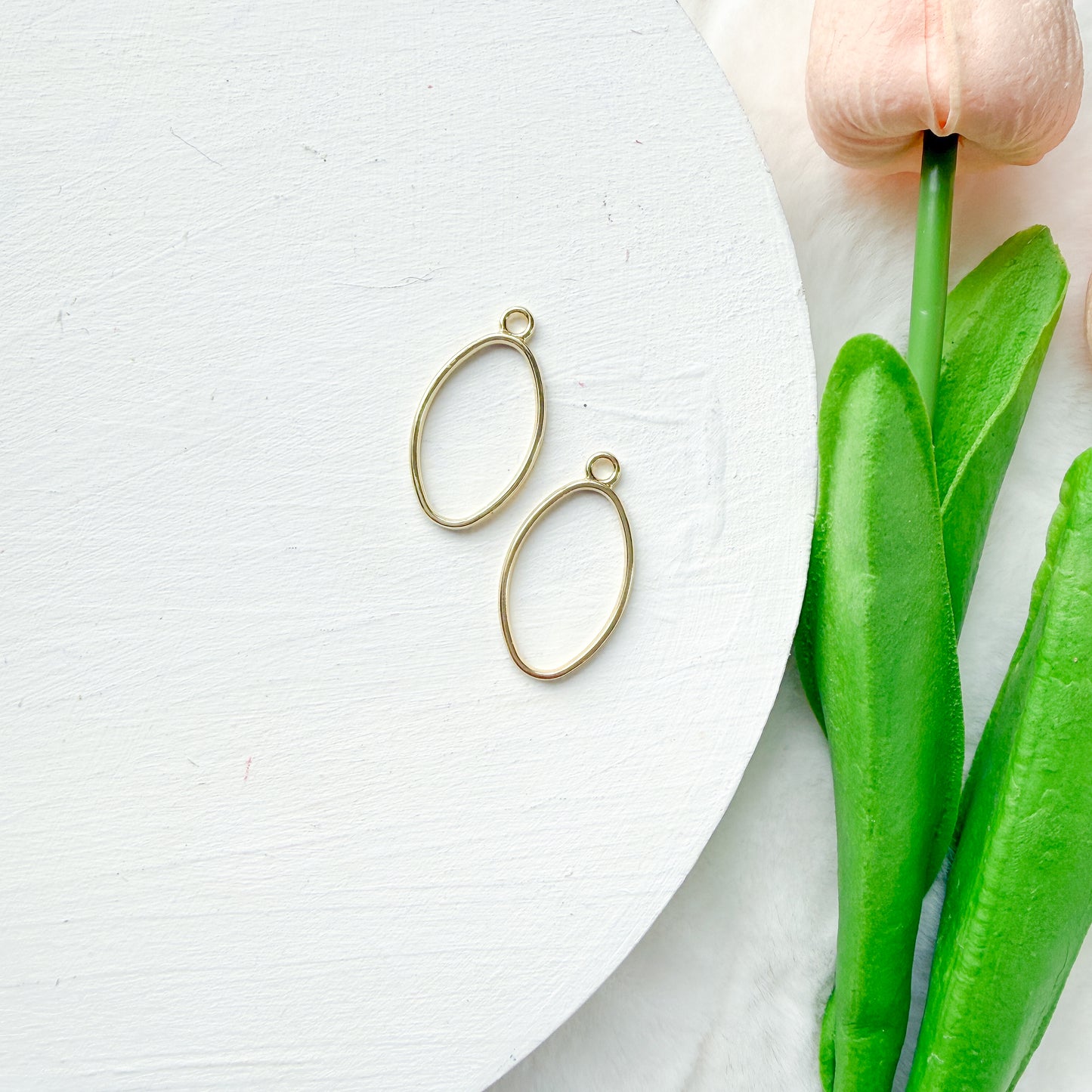 Alloy Almond Pendant Bezel - 10 PIECES - December 2025 Launch