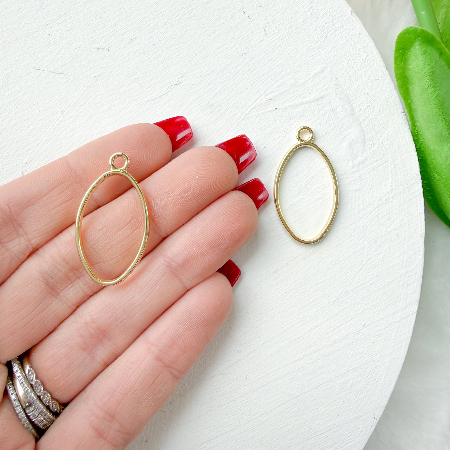 Alloy Almond Pendant Bezel - 10 PIECES - December 2025 Launch