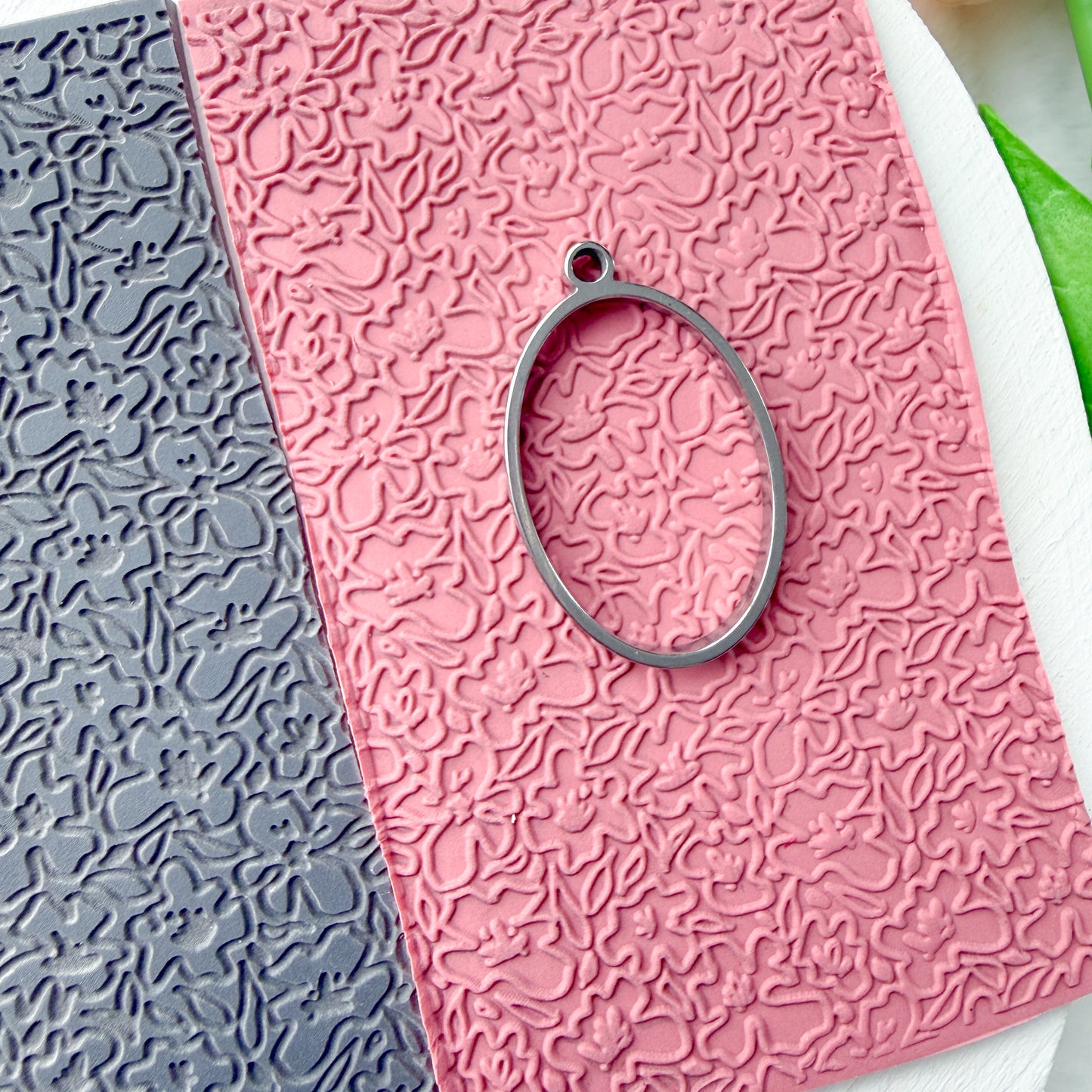 Outlined Flower Dance Texture Mat - December 2025 Launch