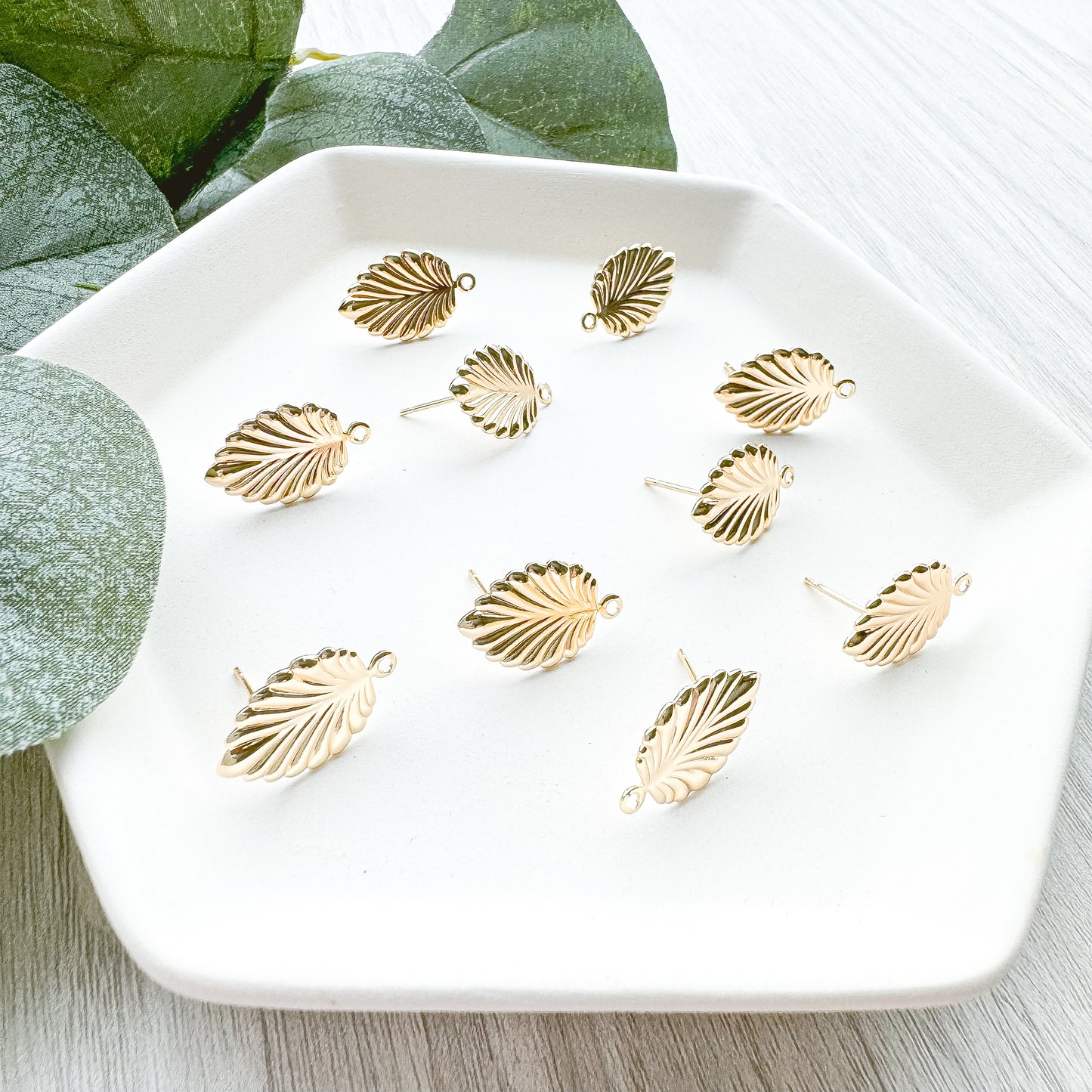 Tropical Leaf Stud Finding - (10 Pieces)