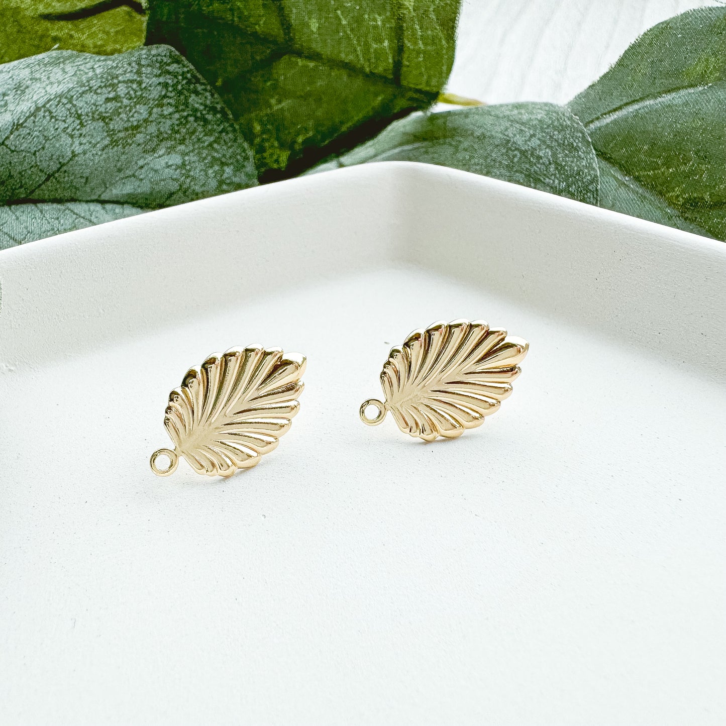 Tropical Leaf Stud Finding - (10 Pieces)