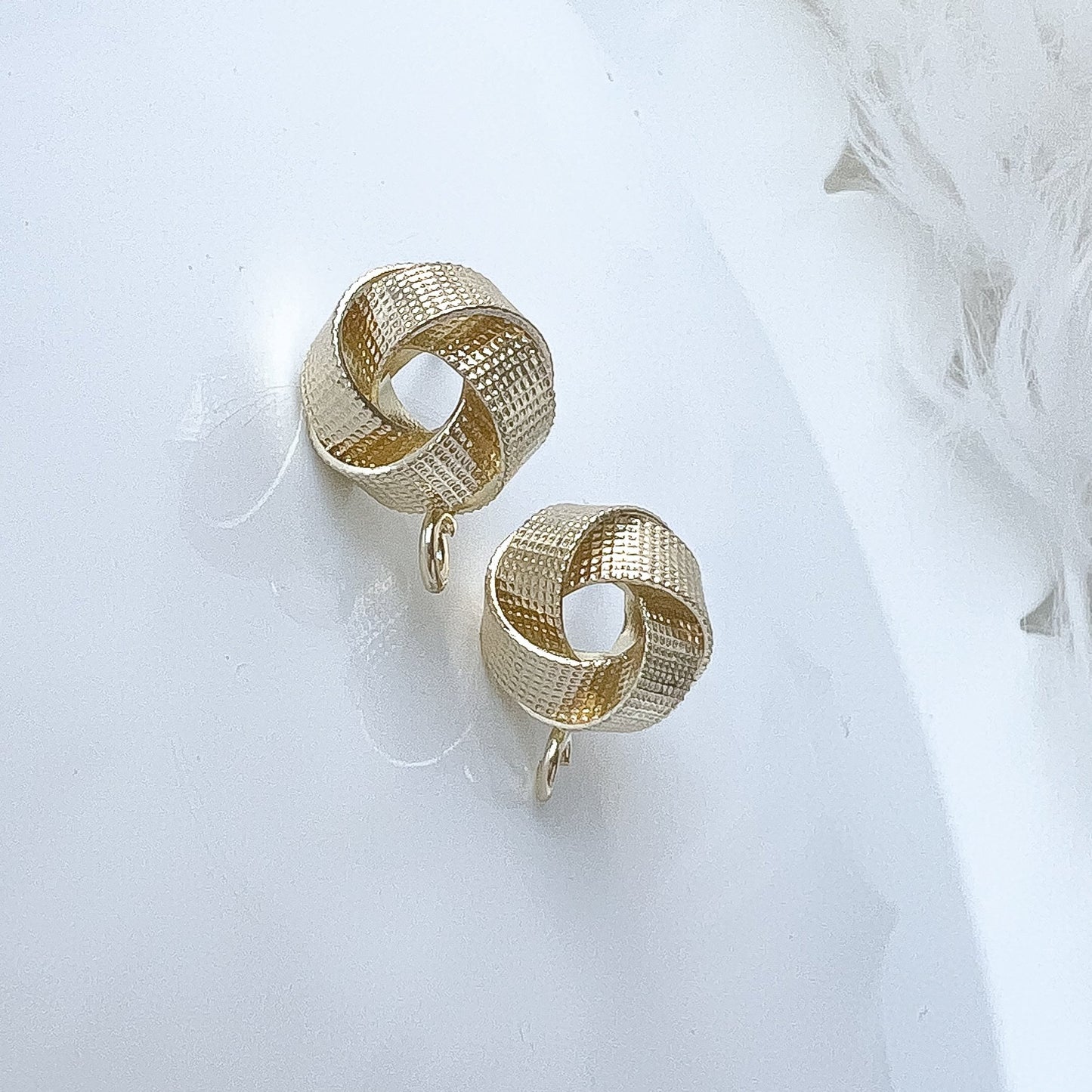 Matte Gold Knot Stud Finding - 10 PIECES - September 2024 Launch