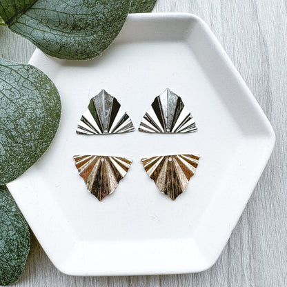 Wavy Fan Charm - 10 pieces