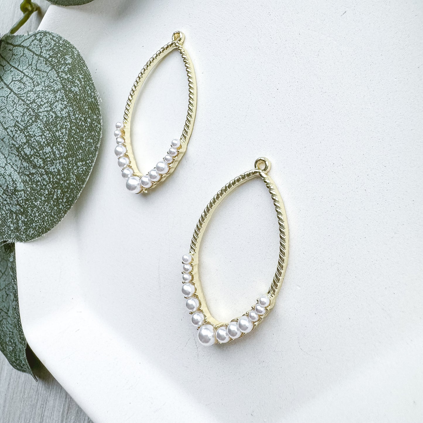 Pearl Frame Almond Bezel- 10 PIECES - March Launch