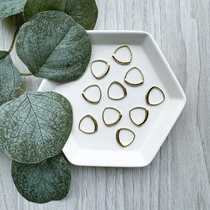 Round Thick Triangle - 10 PIECES