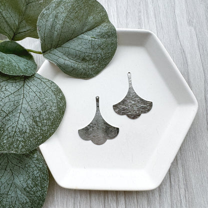 Scalloped Fan Charm - 10 PIECES - June Launch