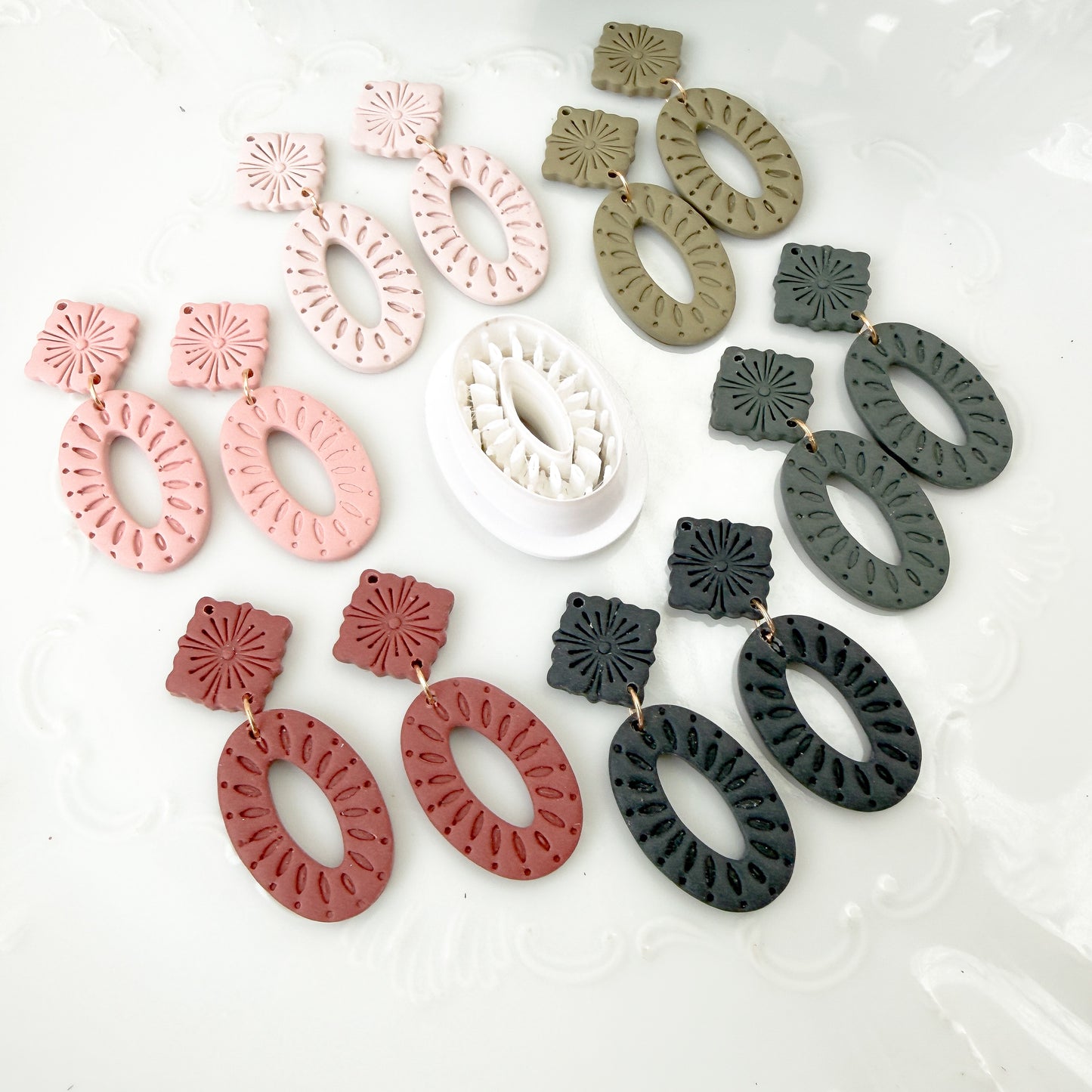 Taylor Imprint Oval Window Clay Cutter - January 2026 Launch