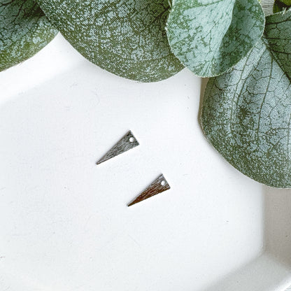 Short Dagger Charm (10 PIECES) - February Launch