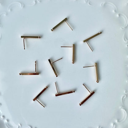 20mm Bar Stud Finding (10 pieces) - December 2023