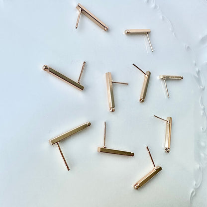 20mm Bar Stud Finding (10 pieces) - December 2023