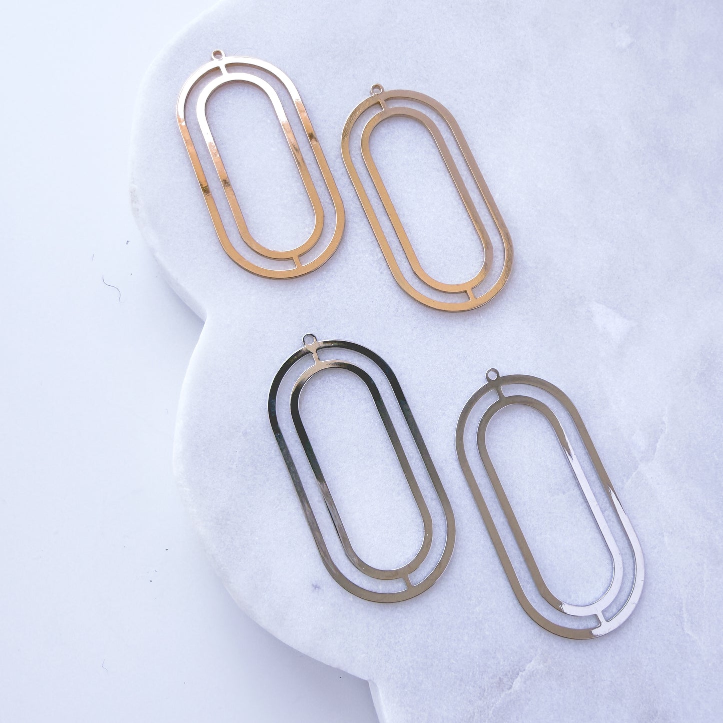 Oval line Bezel Charm- 10 PIECES - June 2026 Launch