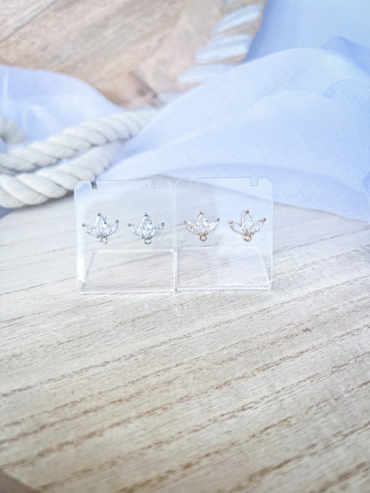 Tri-Leaf CZ Stud Finding - 10 PIECES - May Launch