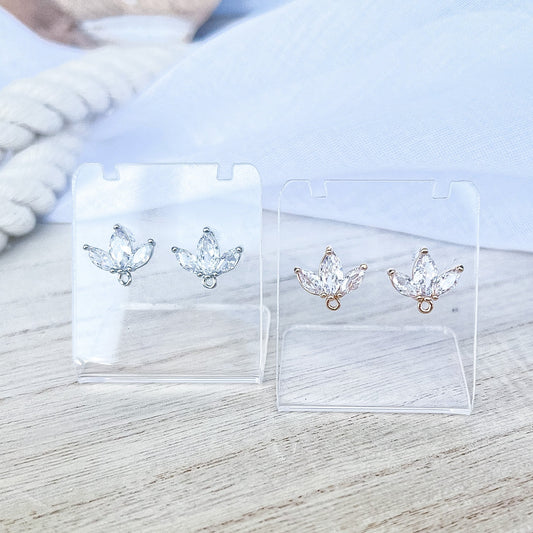 Tri-Leaf CZ Stud Finding - 10 PIECES - May Launch