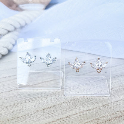 Tri-Leaf CZ Stud Finding - 10 PIECES - May Launch