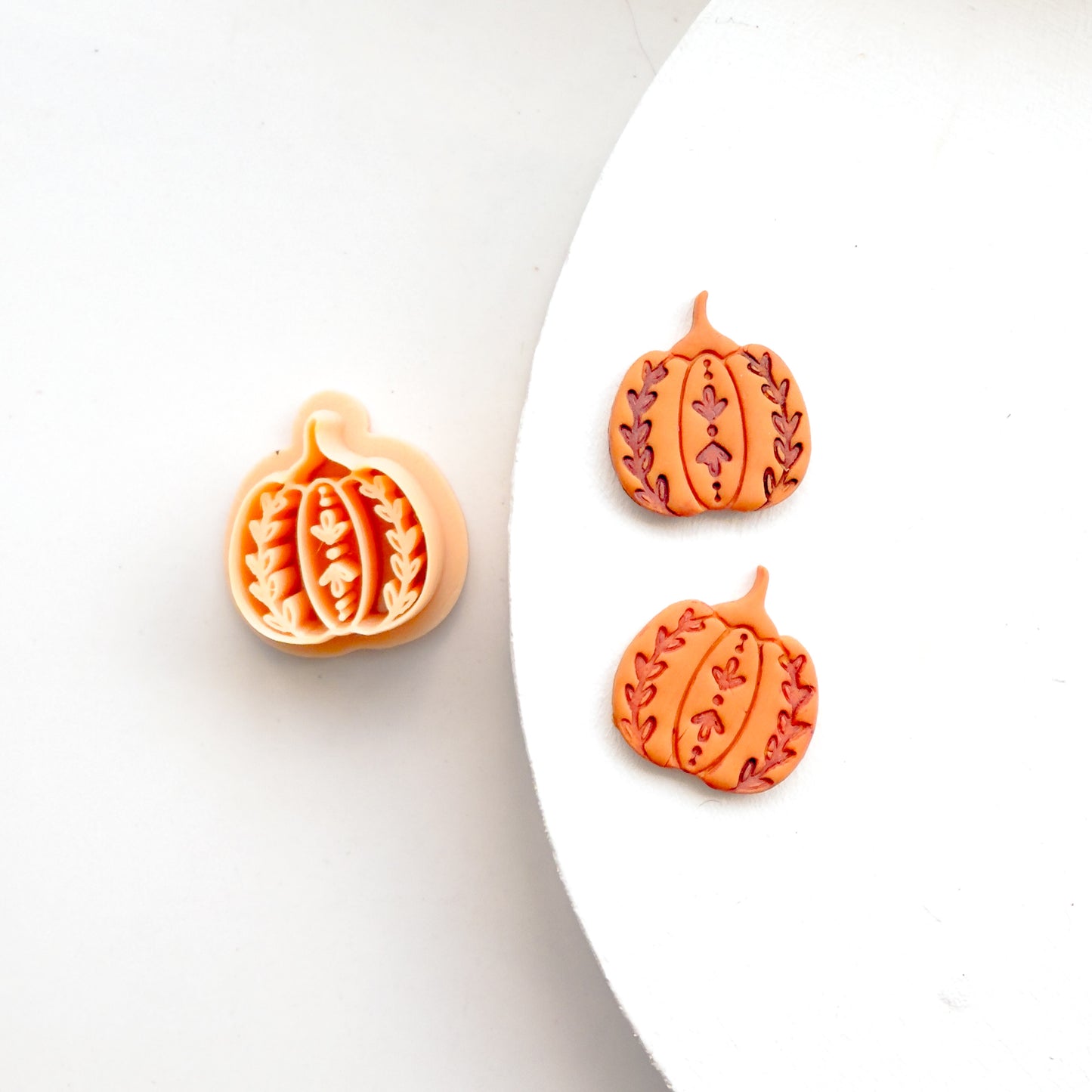 Leaf Vine Pumpkin Clay Cutter - July 2025 Launch
