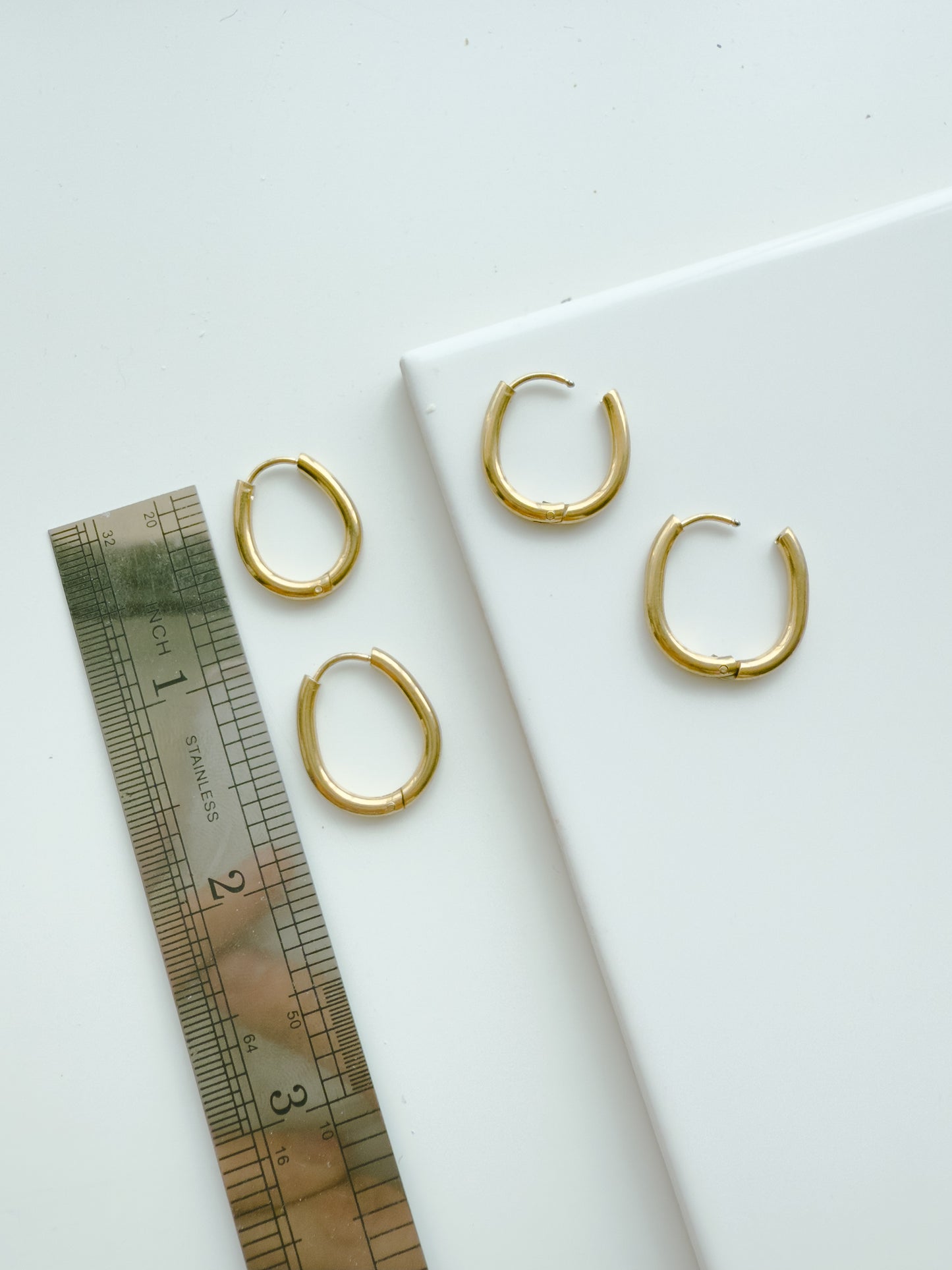Round Teardrop Click Hoop - 10 PIECES - July 2025 Launch